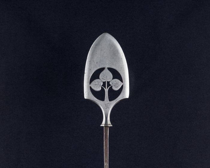 Arrowhead (<i>Yanone</i>)