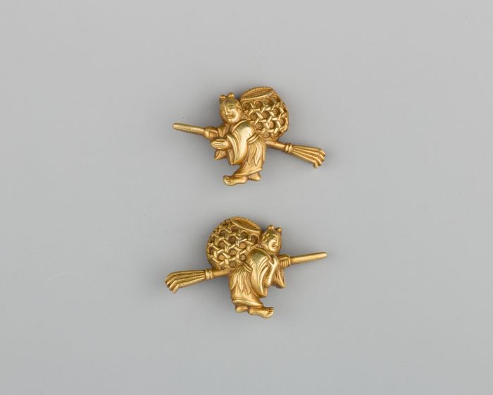 Pair of Sword-Grip Ornaments (Menuki)