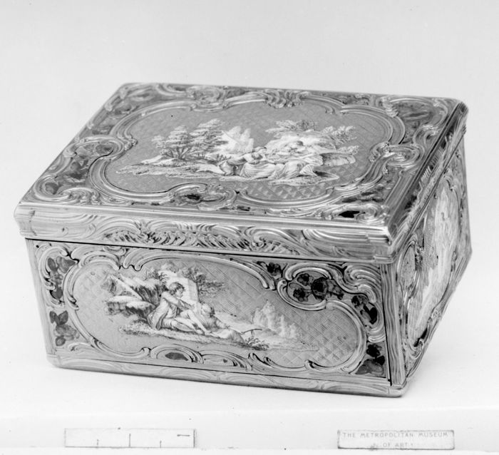 Snuffbox