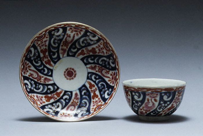 Teabowl and saucer