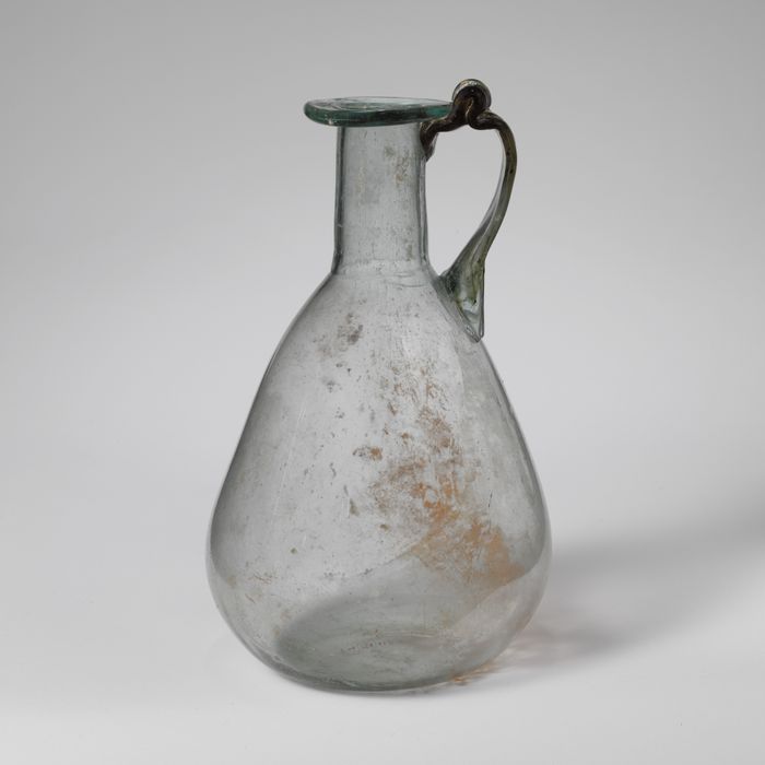 Glass jug