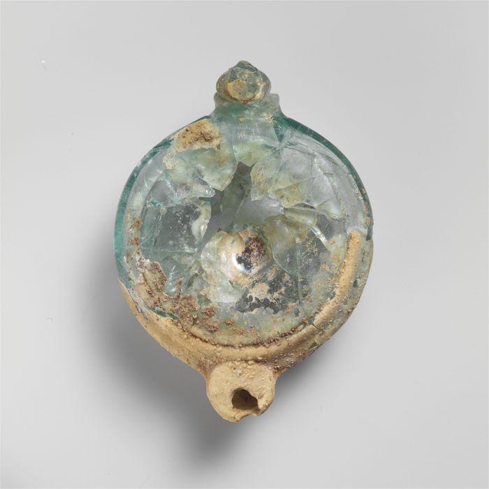 Glass oil lamp