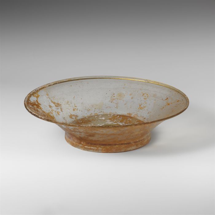 Glass dish