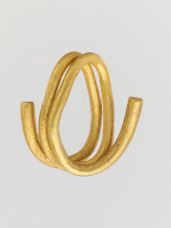 Gold spiral