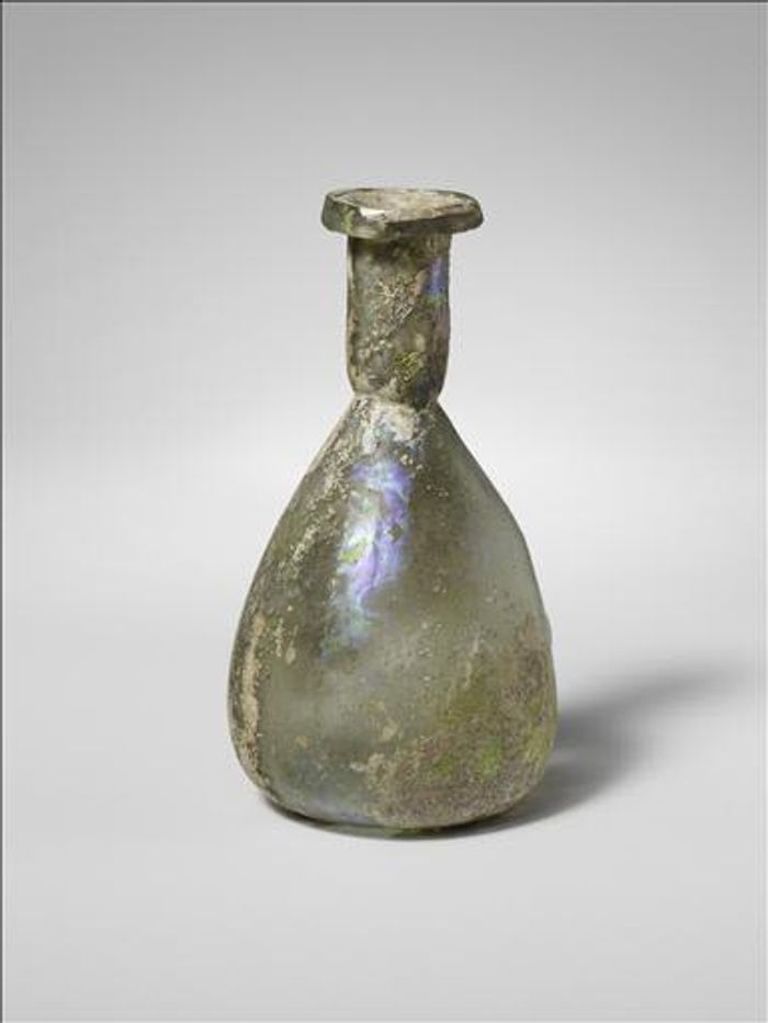 Glass perfume bottle