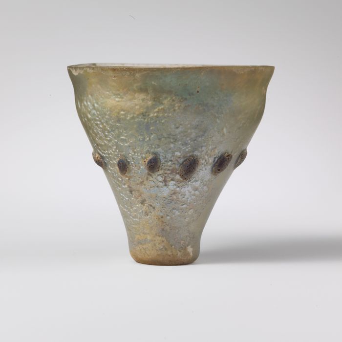 Glass beaker or lamp