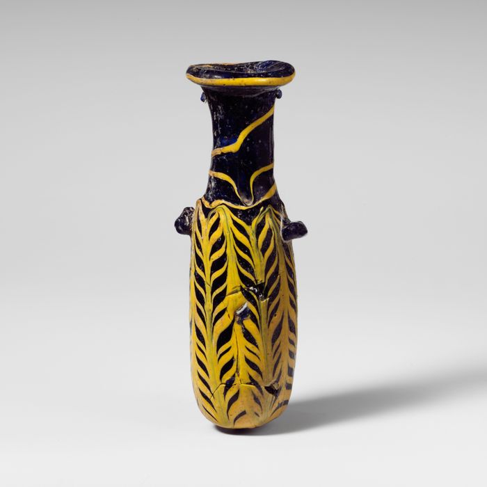 Glass alabastron (perfume bottle)