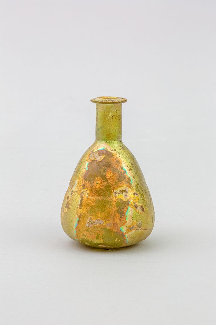 Glass perfume bottle