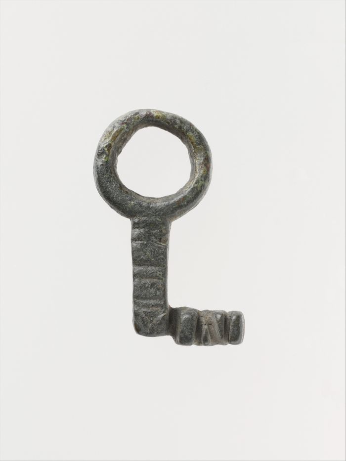 Bronze ring key
