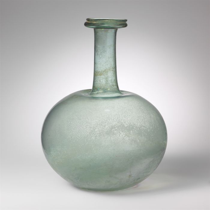 Glass globular bottle