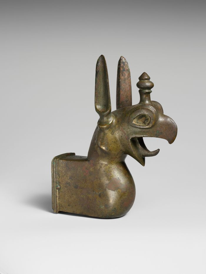 Bronze griffin attachment