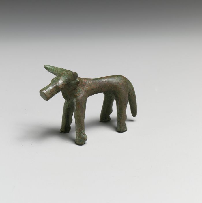 Bronze statuette of a bull