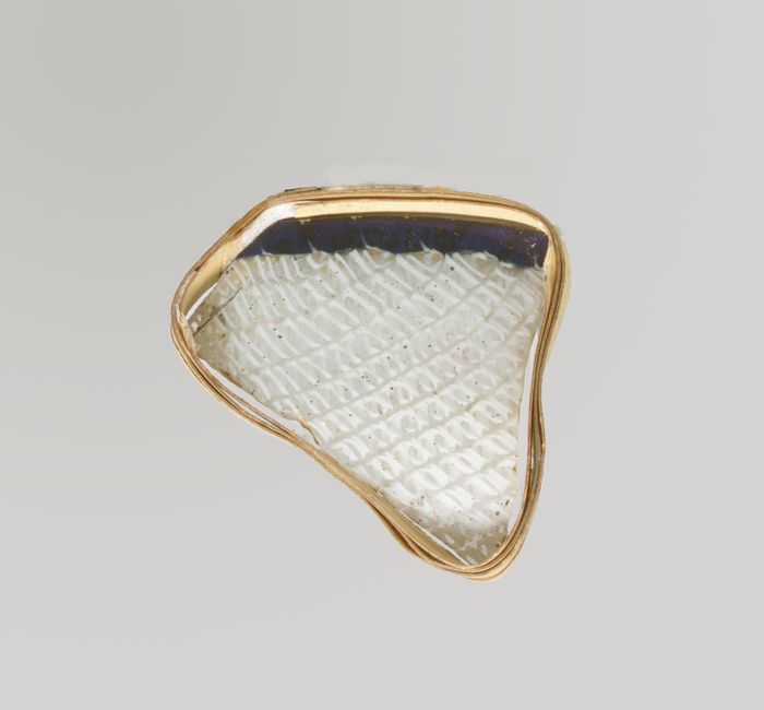 Glass network mosaic bowl fragment