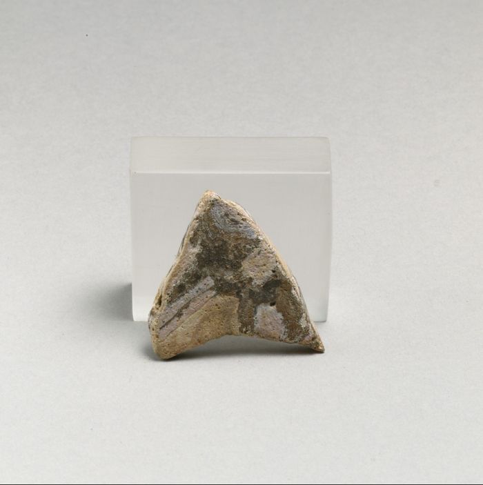 Glass mosaic inlay fragment