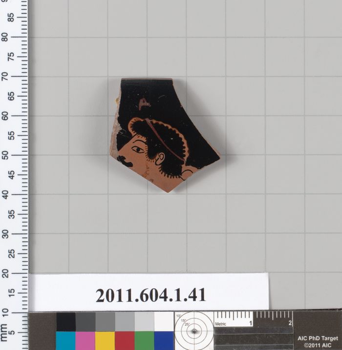 Terracotta rim fragment of a kylix (drinking cup)