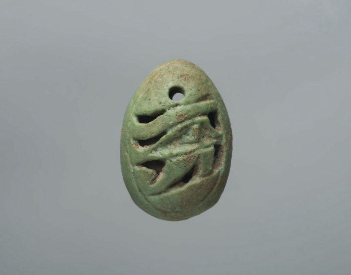 amulette ; pendentif