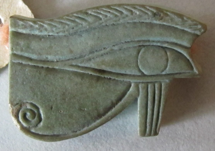simple single-sided udjat amulet