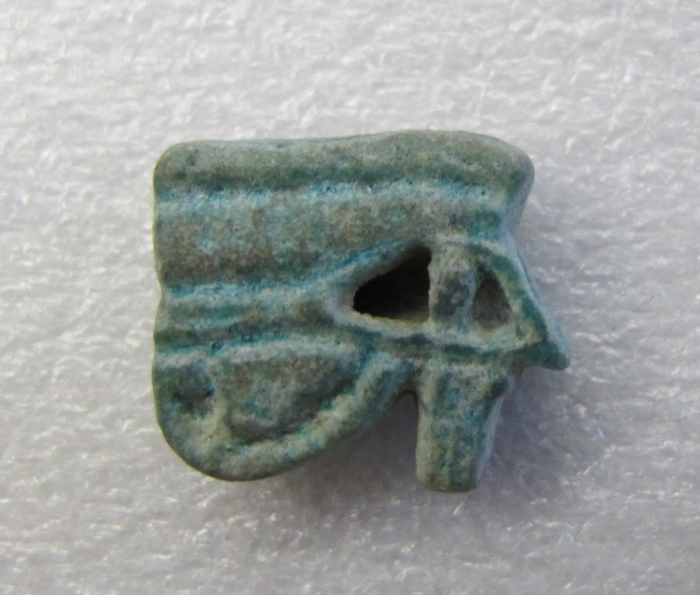 simple single-sided udjat amulet