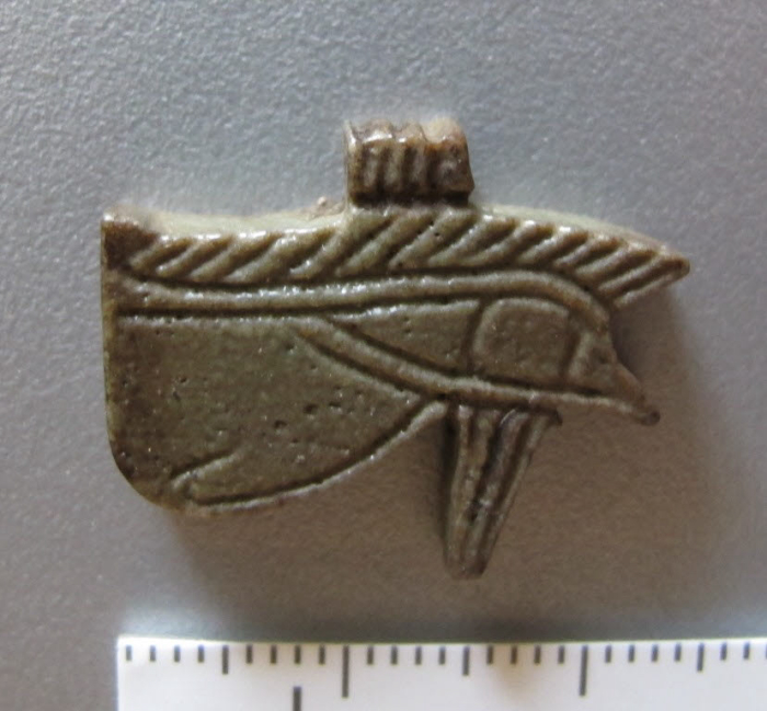 simple single-sided udjat amulet