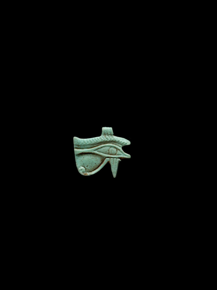 simple single-sided udjat amulet