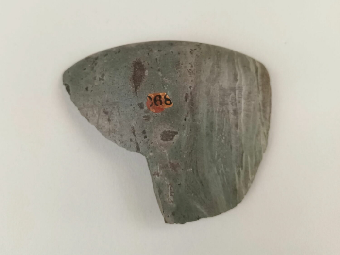bowl with retracted edge