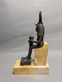 Thumbnail image for figurine of breastfeeding Isis
