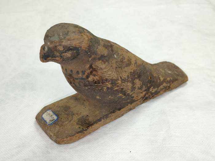 akhem bird figurine