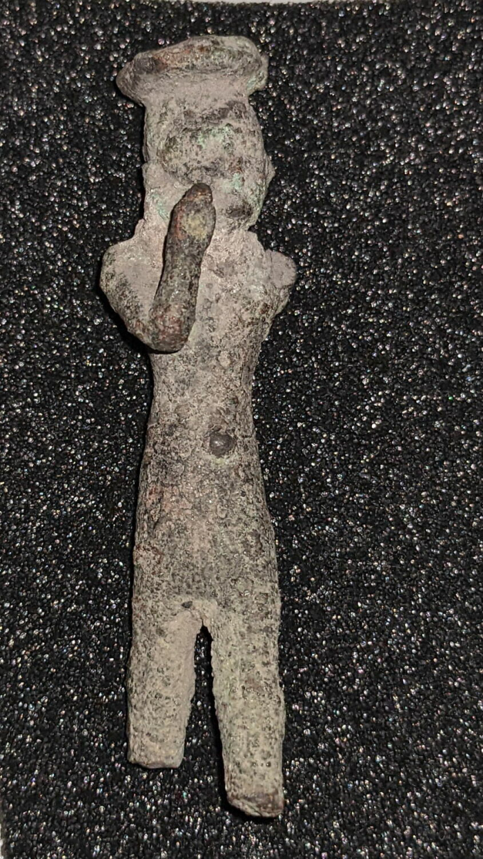 donor figurine