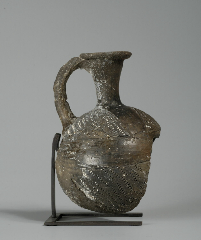 bottle of Tell el Yahoudieh