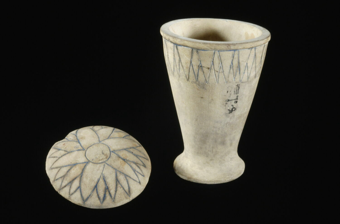 jar; vase lid