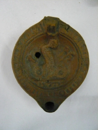 Thumbnail image for lamp with rounded beak and 3 buttons