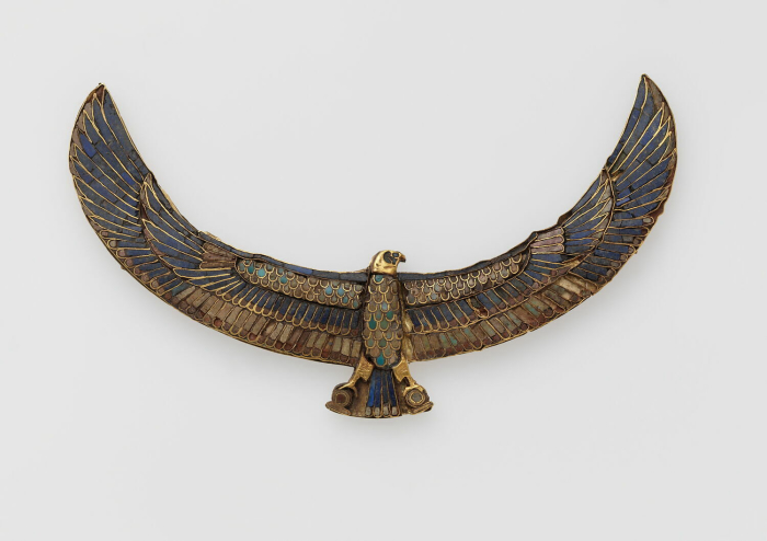 pectoral; pendant