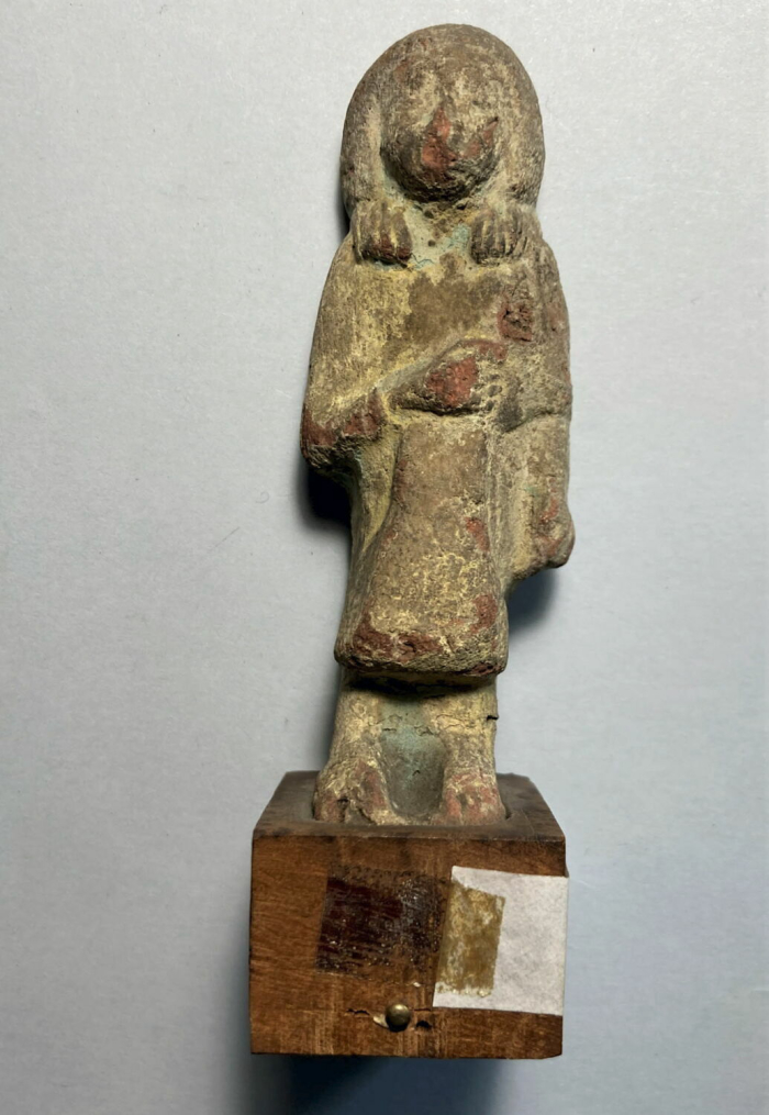 funeral servant foreman; funeral servant in costume of the living
