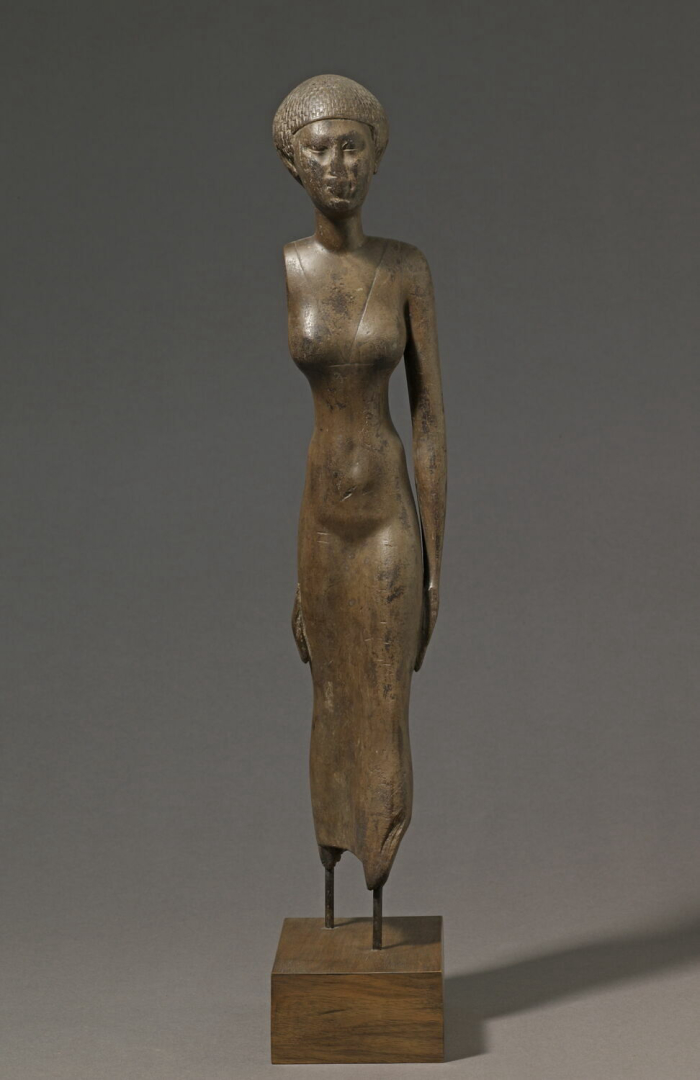 statue