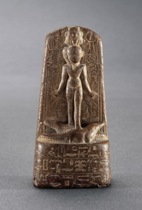 Isis figurine
