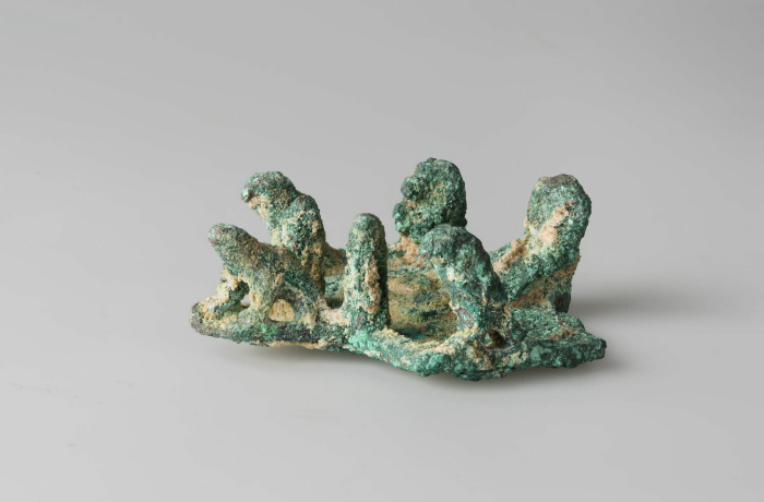 miniature offering table