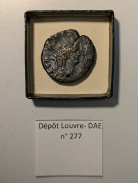 Simple two-sided udjat amulet